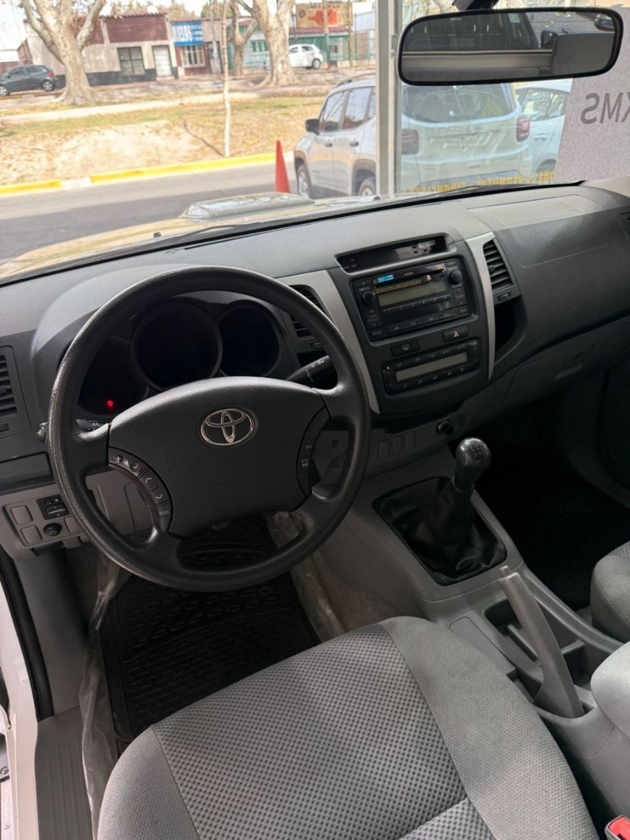 Toyota Hilux Usada Financiado en Mendoza, deRuedas