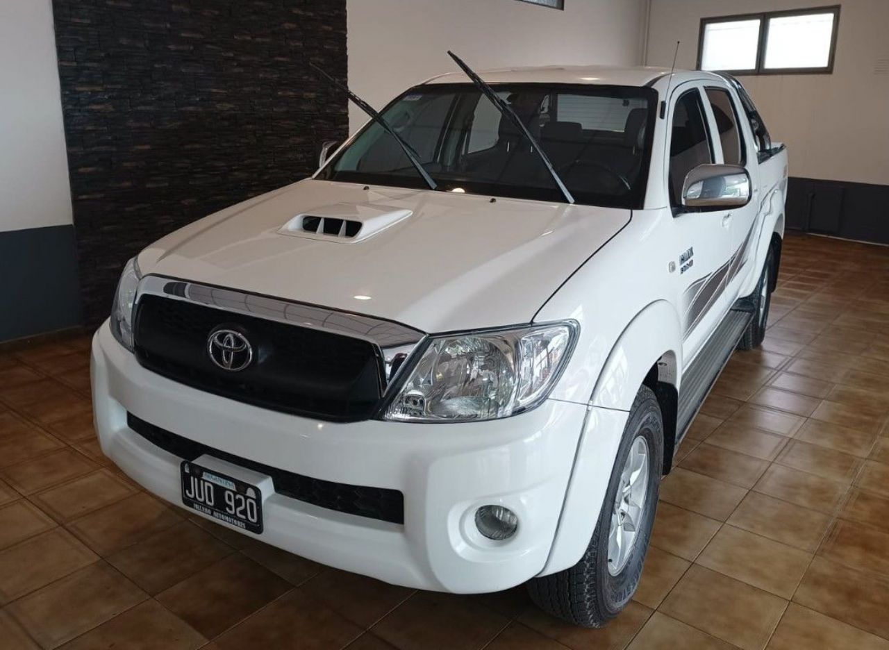 Toyota Hilux Usada Financiado en Mendoza, deRuedas