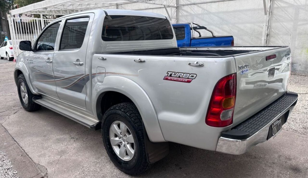 Toyota Hilux Usada en San Luis, deRuedas