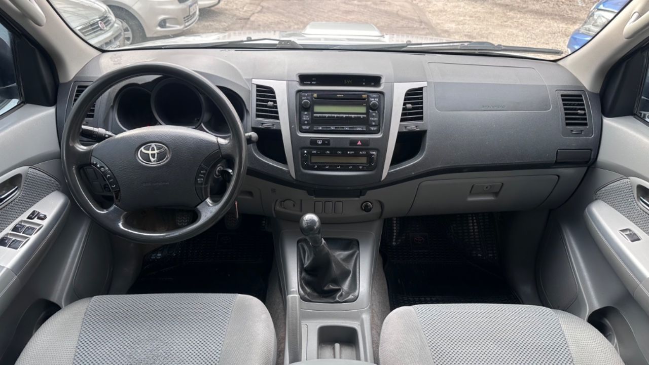Toyota Hilux Usada en San Luis, deRuedas