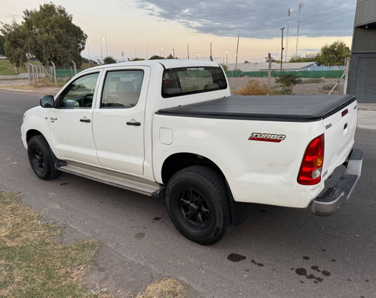 Toyota Hilux Usada en San Juan, deRuedas