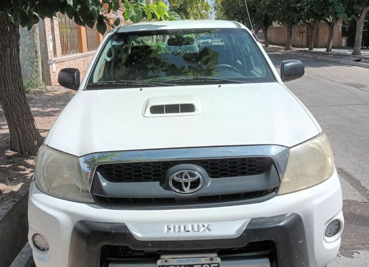 Toyota Hilux Usada en Mendoza, deRuedas