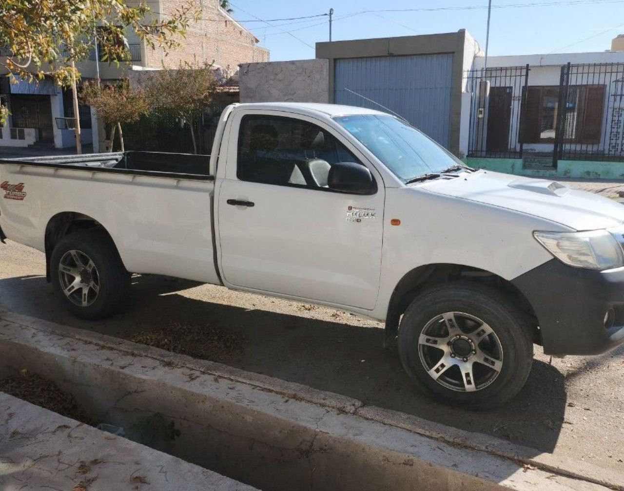 Toyota Hilux Usada en Mendoza, deRuedas