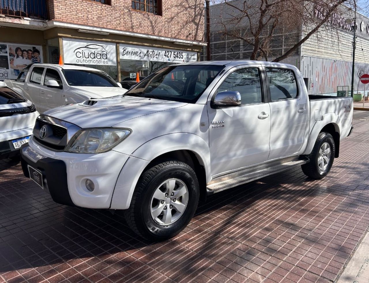 Toyota Hilux Usada Financiado en Mendoza, deRuedas