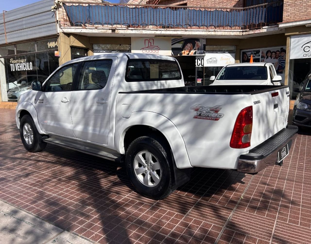 Toyota Hilux Usada Financiado en Mendoza, deRuedas