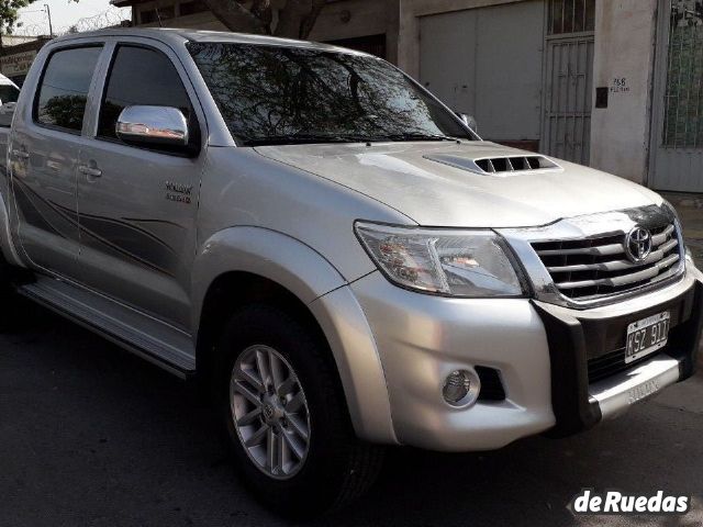 Toyota Hilux Usada en Mendoza, deRuedas