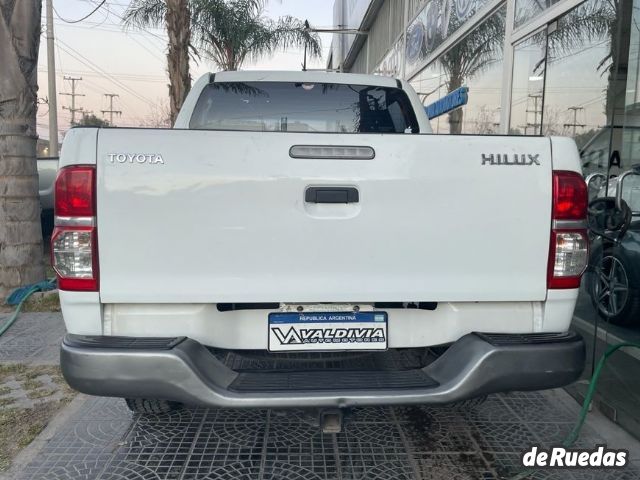 Toyota Hilux Usada en San Juan, deRuedas