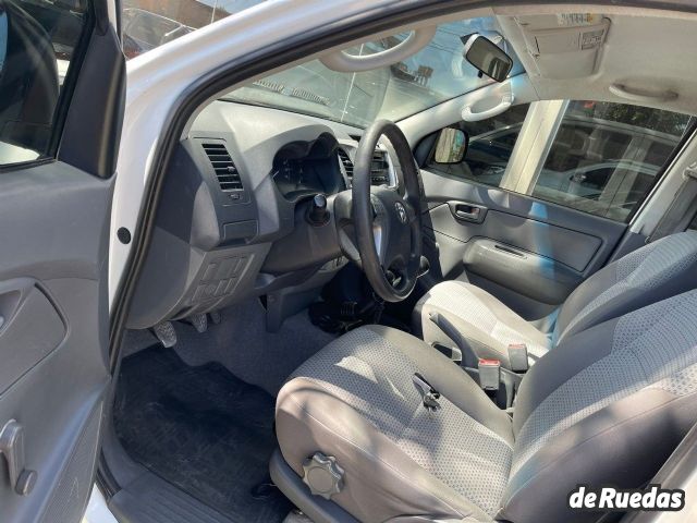 Toyota Hilux Usada en San Juan, deRuedas