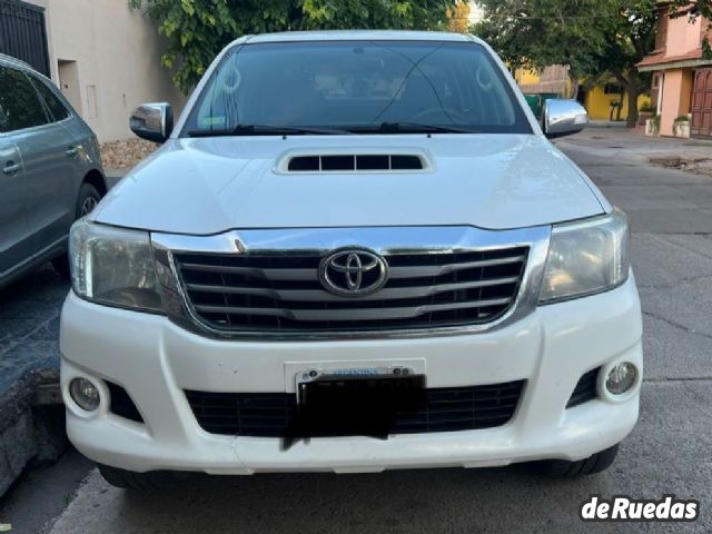 Toyota Hilux Usada en Mendoza, deRuedas