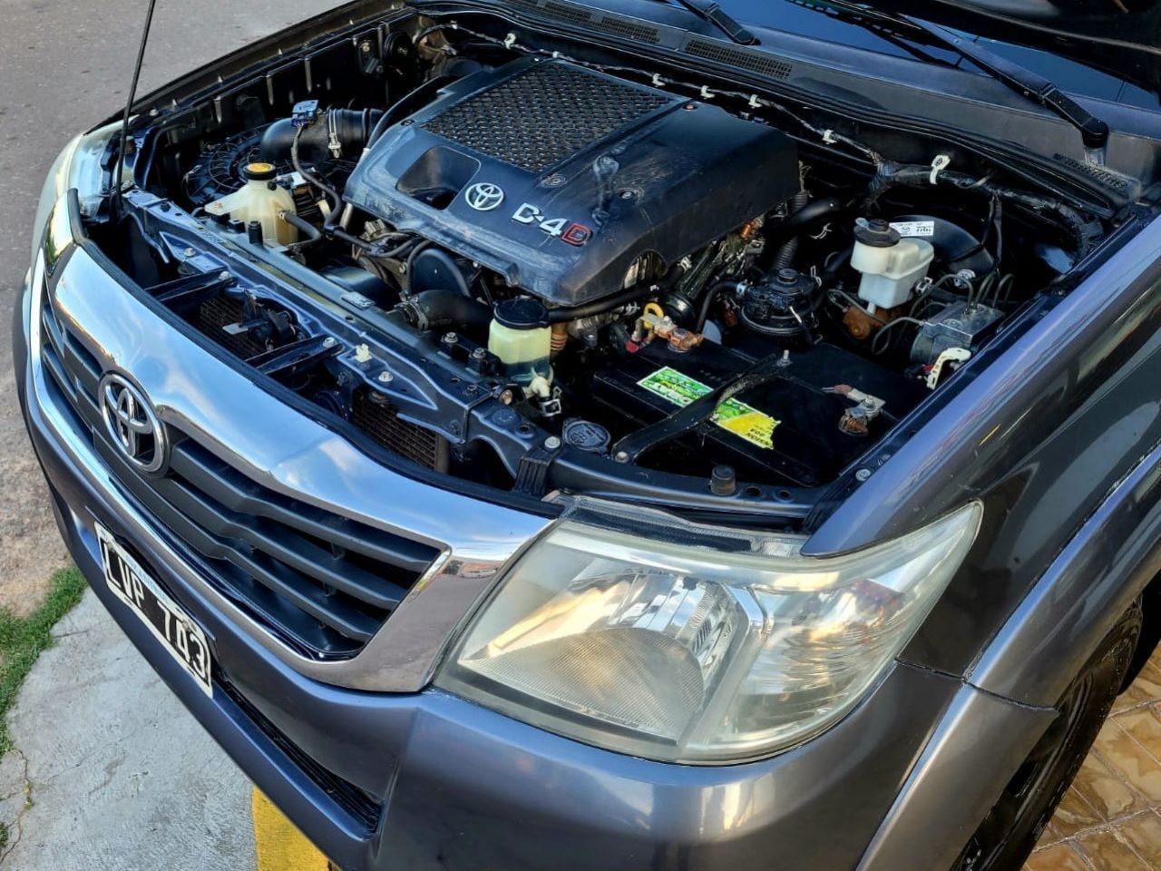 Toyota Hilux Usada en San Juan, deRuedas