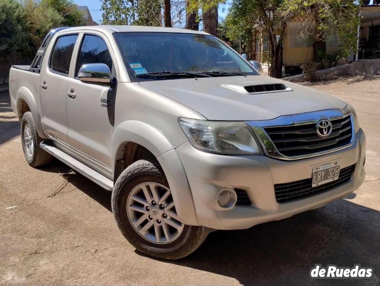 Toyota Hilux Usada en Mendoza, deRuedas