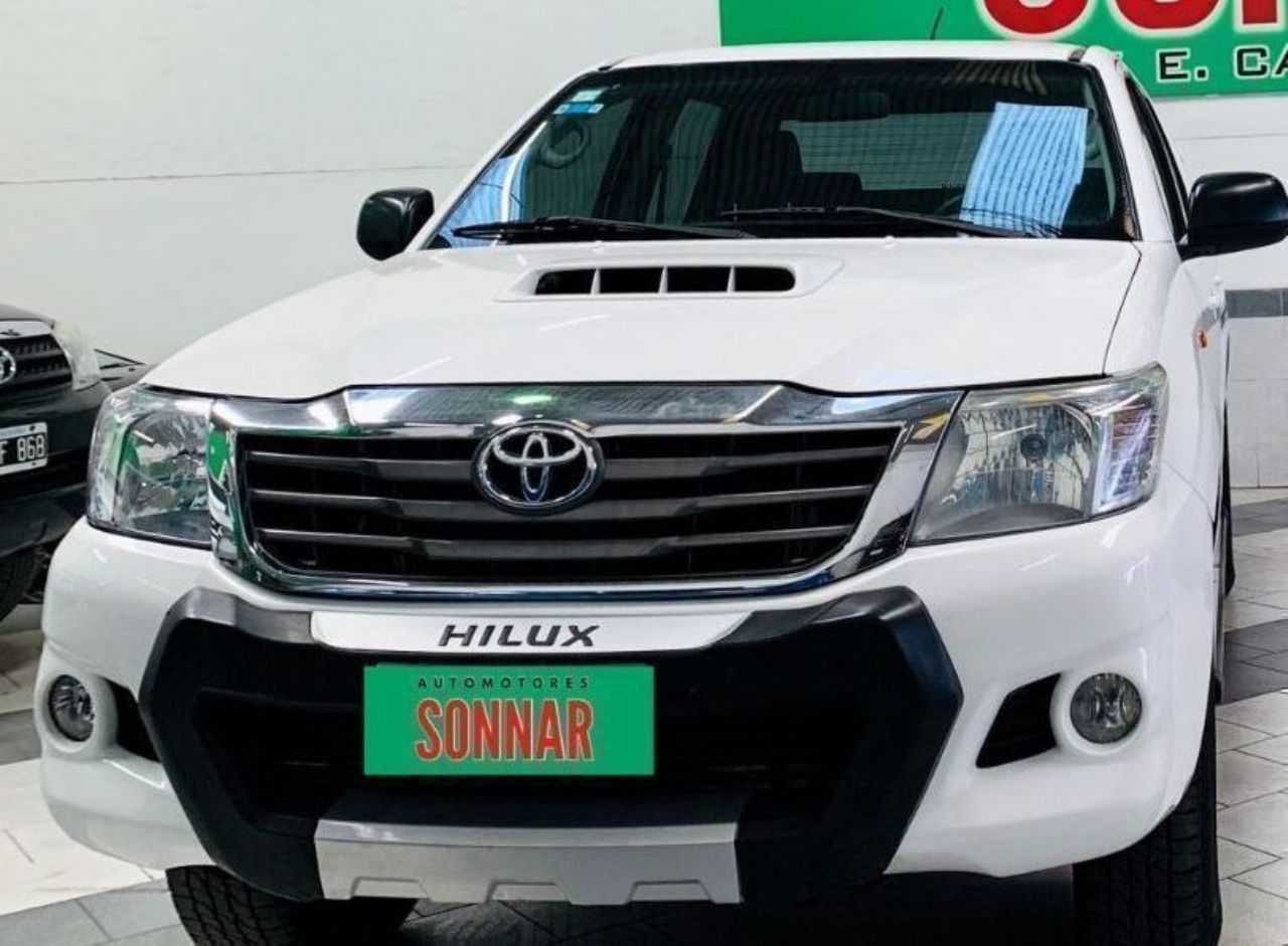 Toyota Hilux Usada en Córdoba, deRuedas