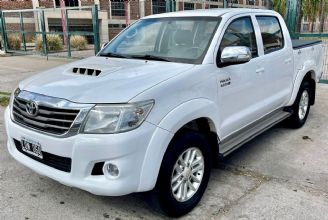 Toyota Hilux Usada en Córdoba Financiado