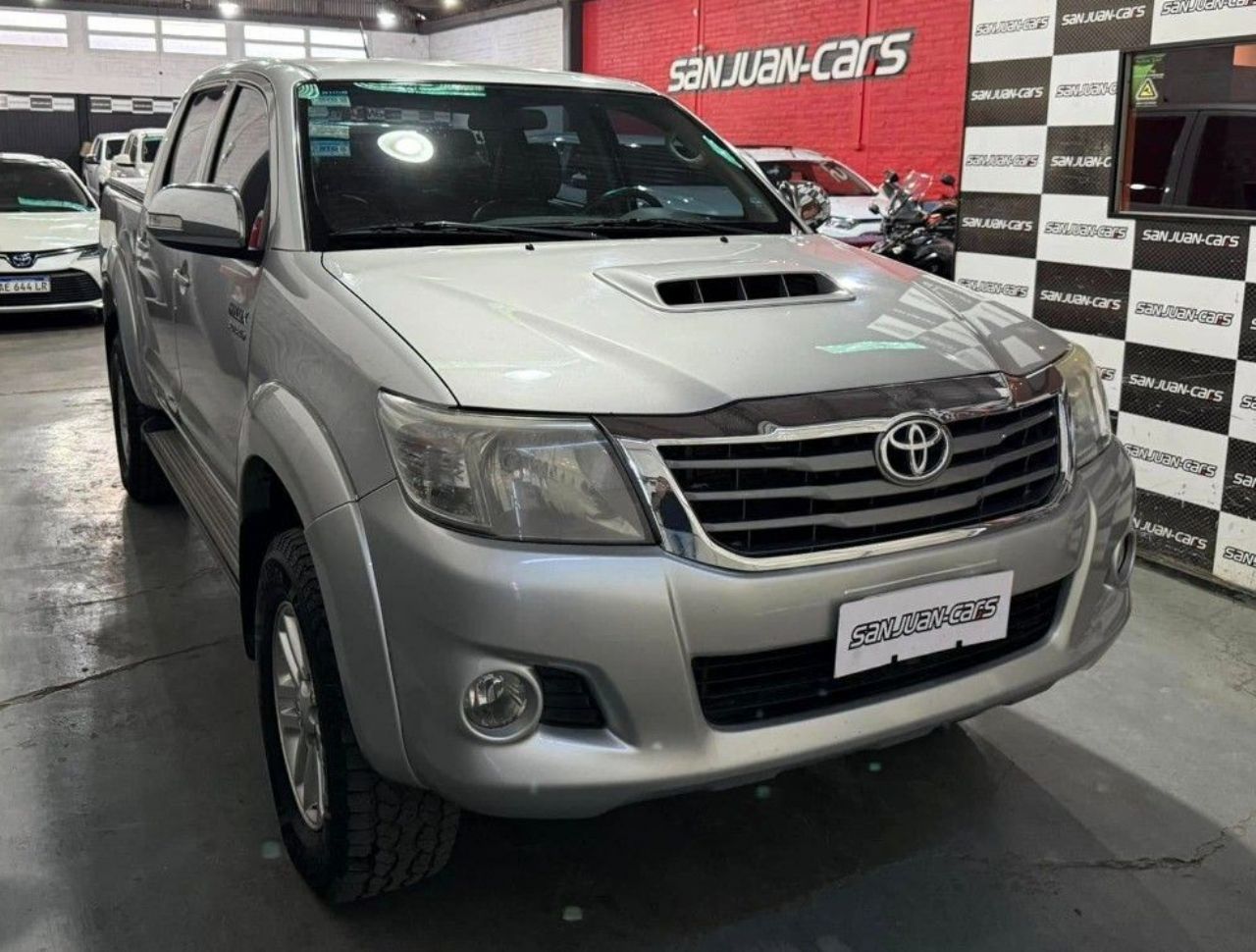 Toyota Hilux Usada en San Juan, deRuedas