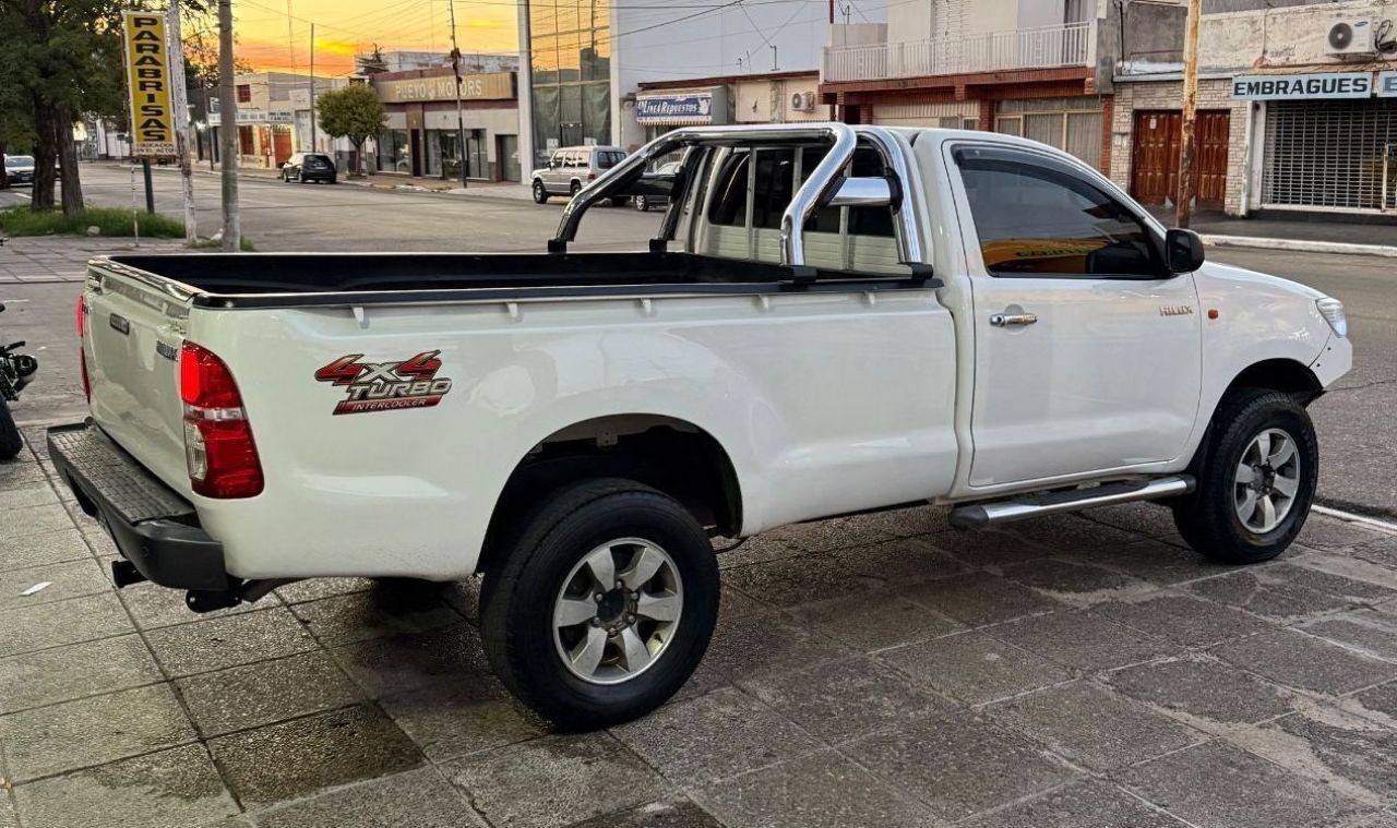 Toyota Hilux Usada en San Luis, deRuedas