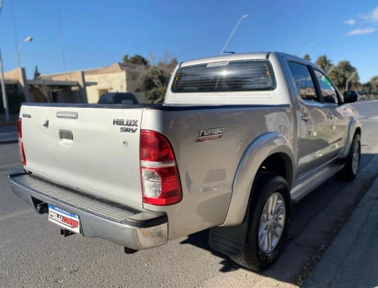 Toyota Hilux Usada en San Juan, deRuedas
