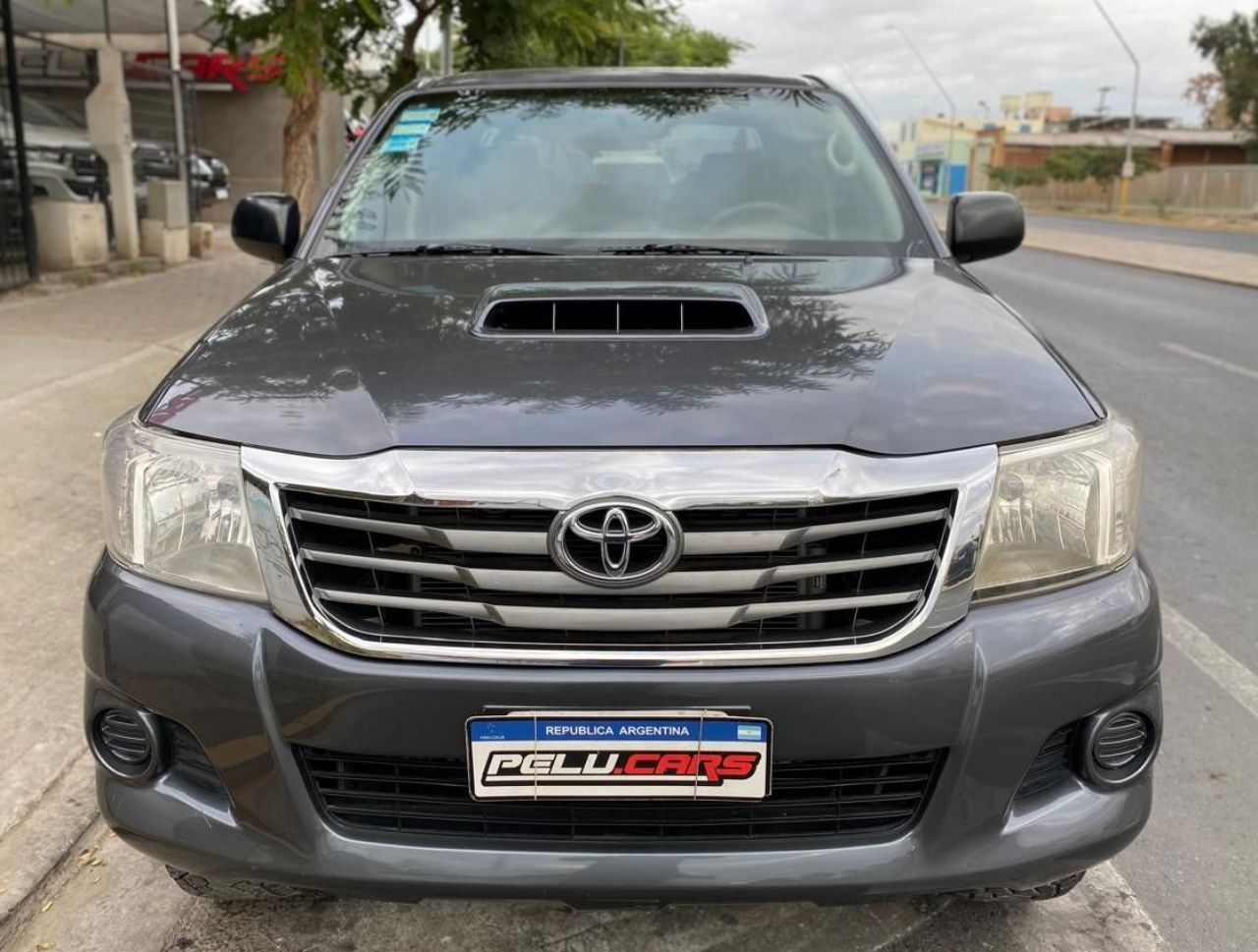 Toyota Hilux Usada en San Juan, deRuedas
