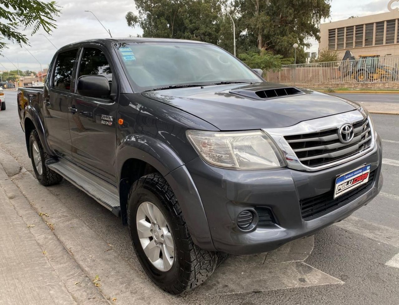 Toyota Hilux Usada en San Juan, deRuedas