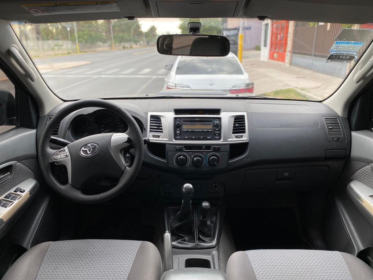 Toyota Hilux Usada en San Juan, deRuedas