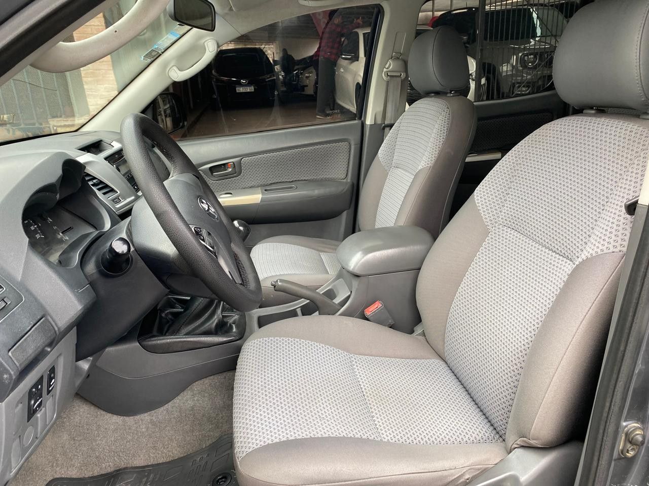 Toyota Hilux Usada en San Juan, deRuedas