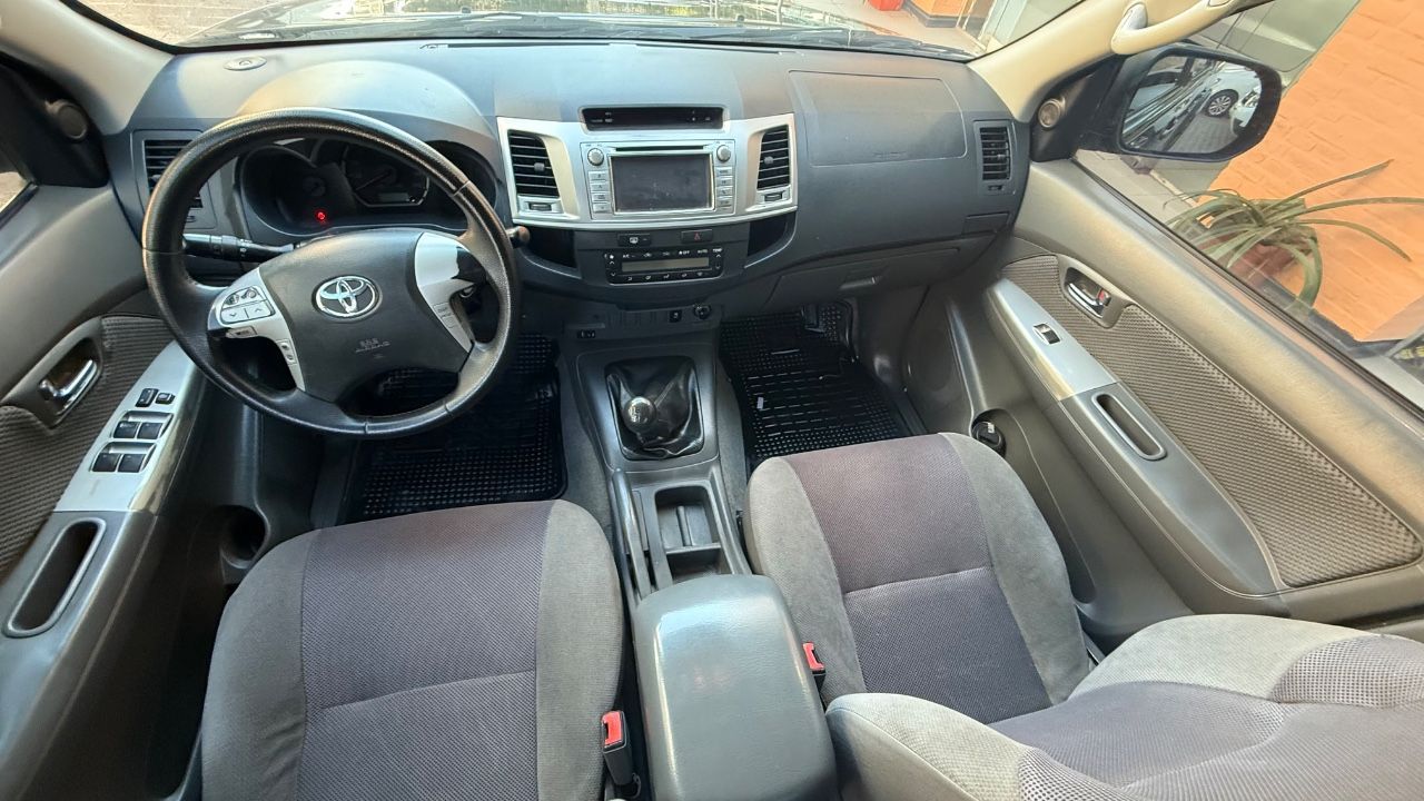 Toyota Hilux Usada Financiado en Mendoza, deRuedas