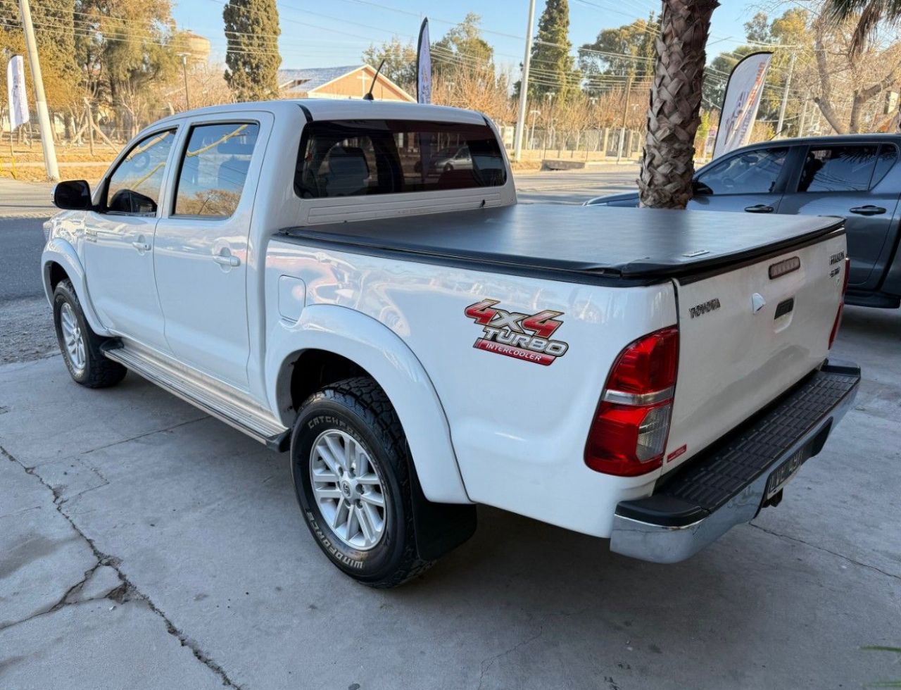 Toyota Hilux Usada en San Juan, deRuedas