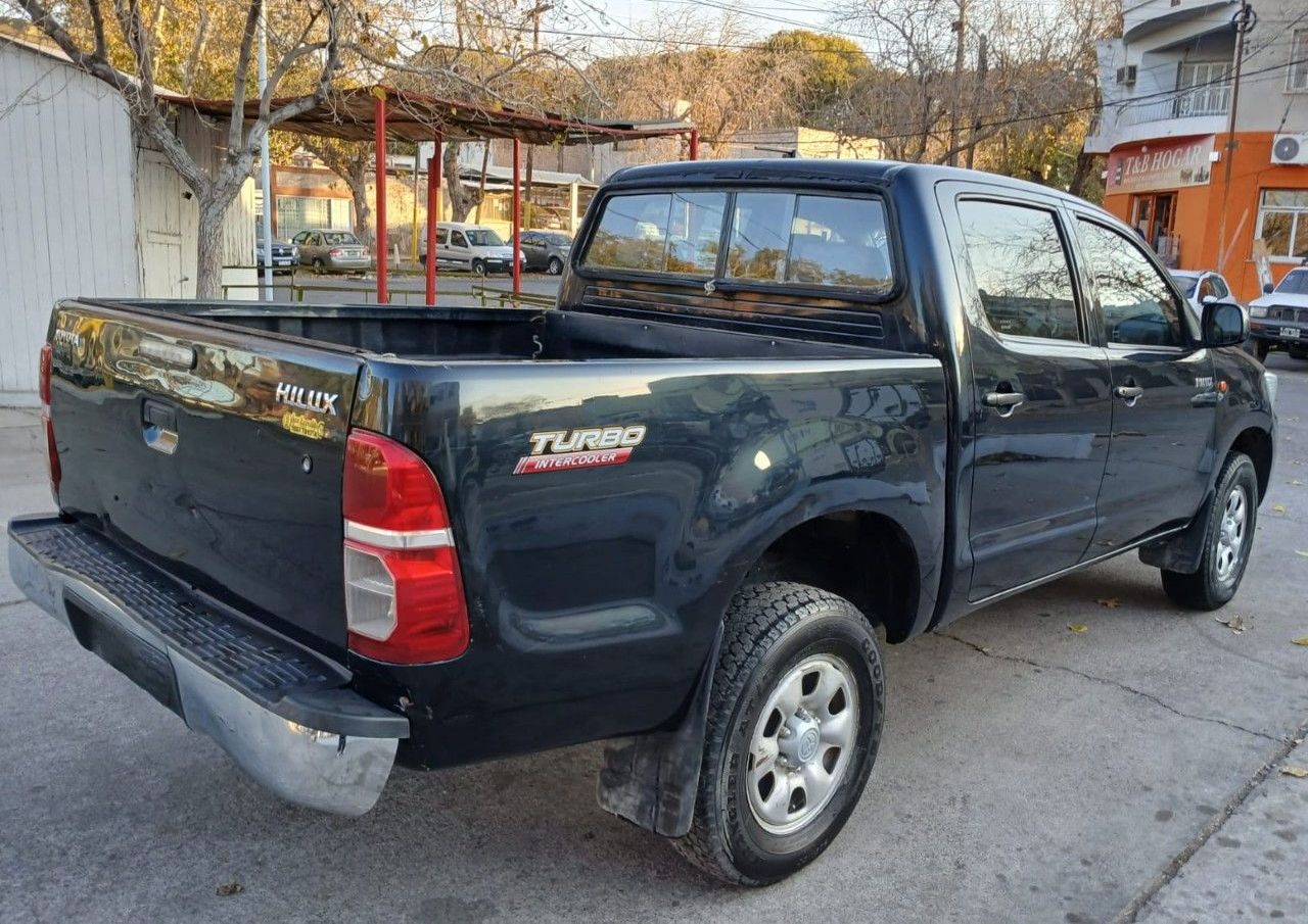 Toyota Hilux Usada en San Juan, deRuedas