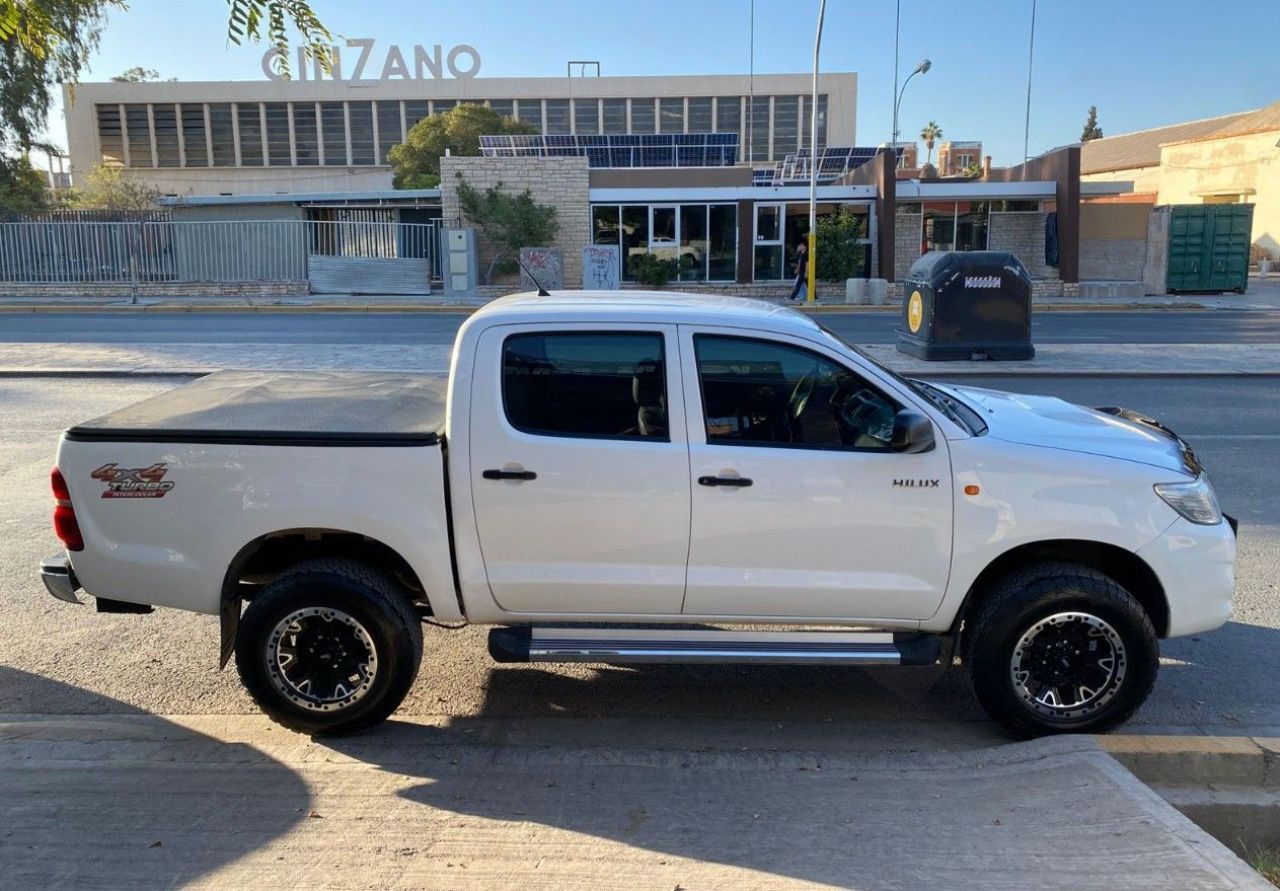Toyota Hilux Usada Financiado en San Juan, deRuedas