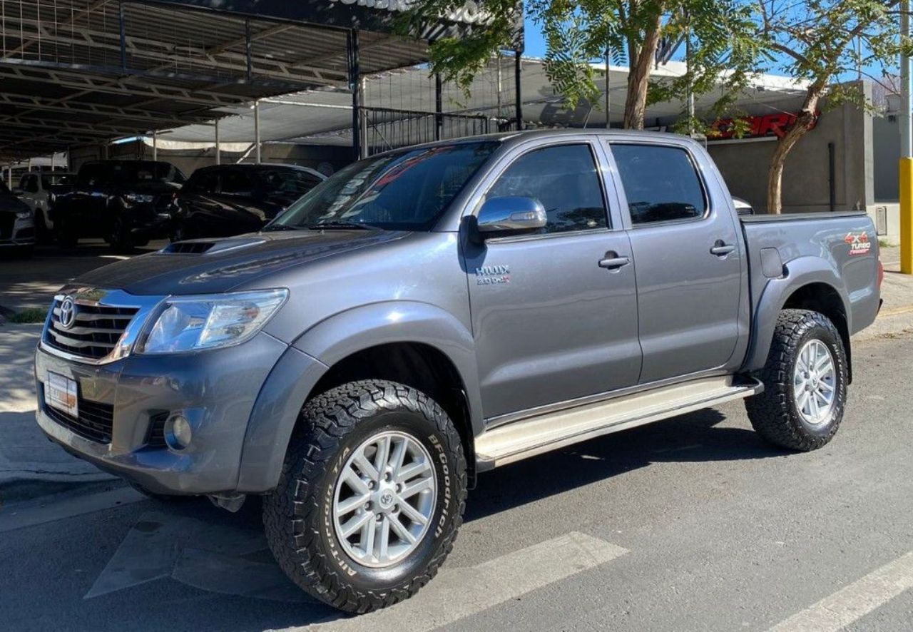 Toyota Hilux Usada Financiado en San Juan, deRuedas