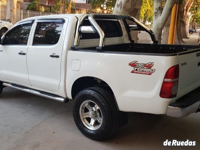Toyota Hilux Usada en Mendoza, deRuedas