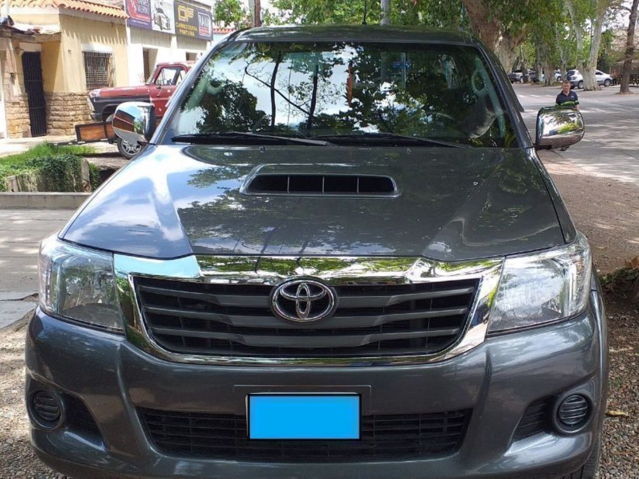 Toyota Hilux Usada en Mendoza, deRuedas