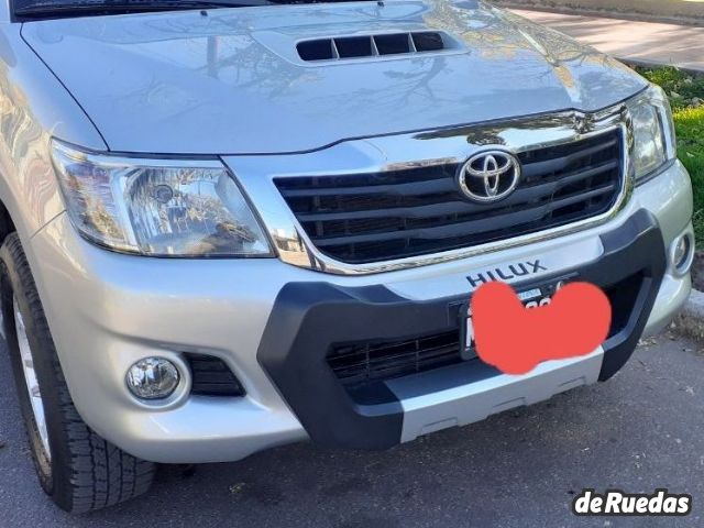 Toyota Hilux Usada en Mendoza, deRuedas