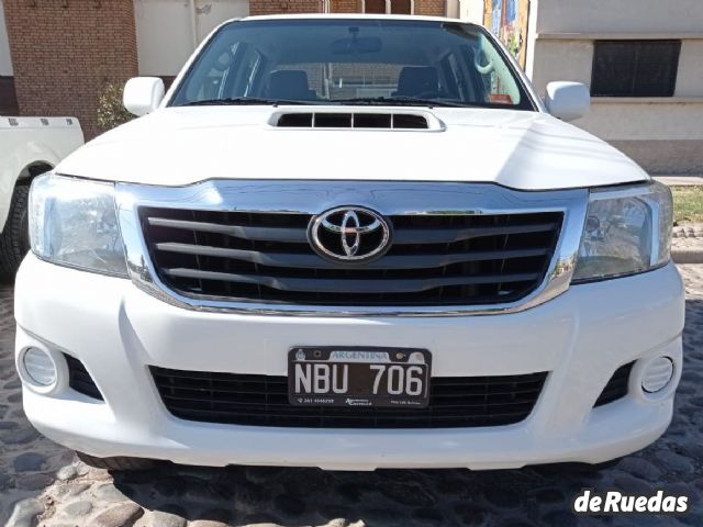 Toyota Hilux Usada en Mendoza, deRuedas