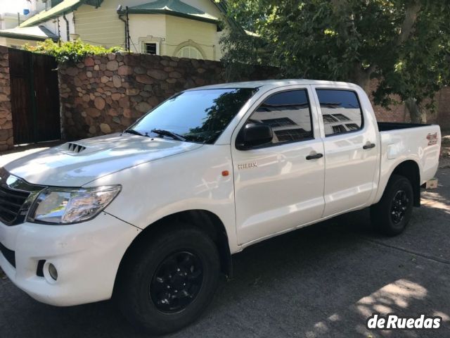 Toyota Hilux Usada en Mendoza, deRuedas