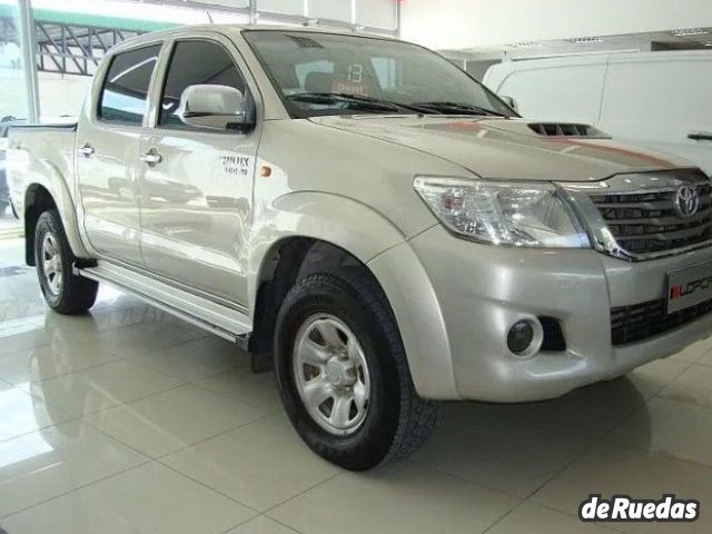 Toyota Hilux Usada en Córdoba, deRuedas