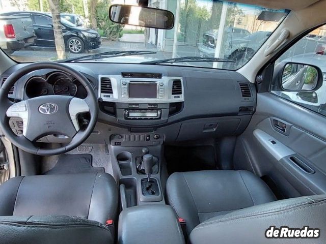 Toyota Hilux Usada en San Juan, deRuedas