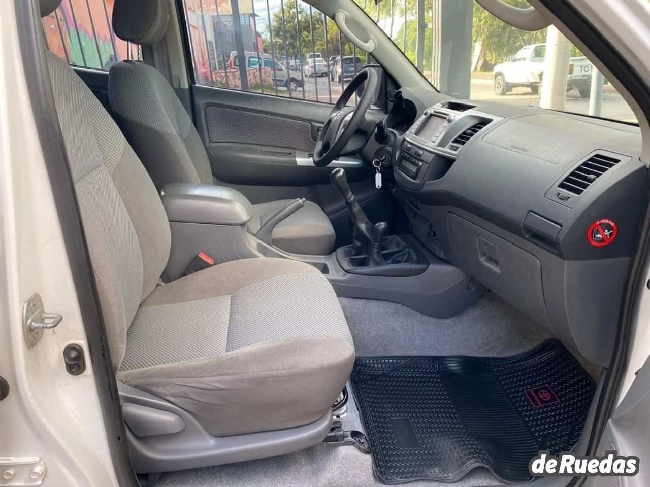 Toyota Hilux Usada en Córdoba, deRuedas