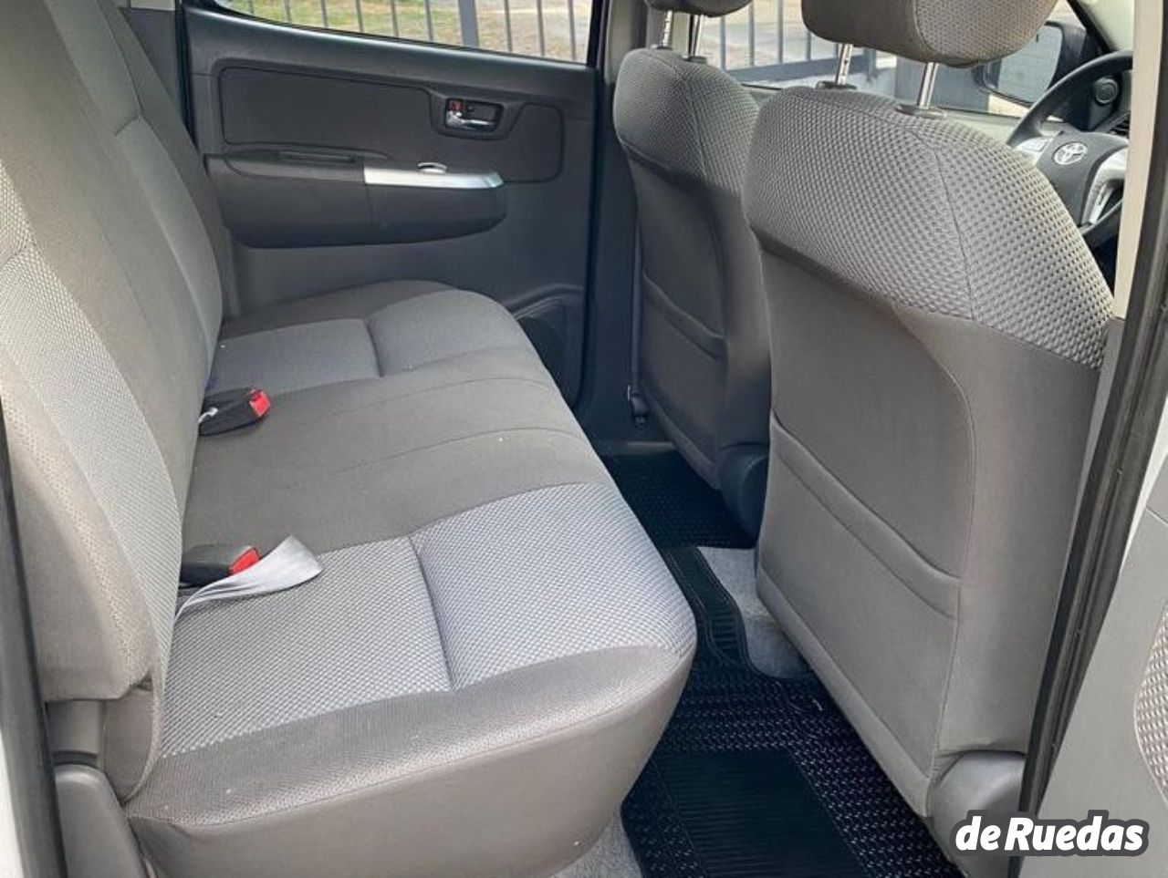 Toyota Hilux Usada en Córdoba, deRuedas