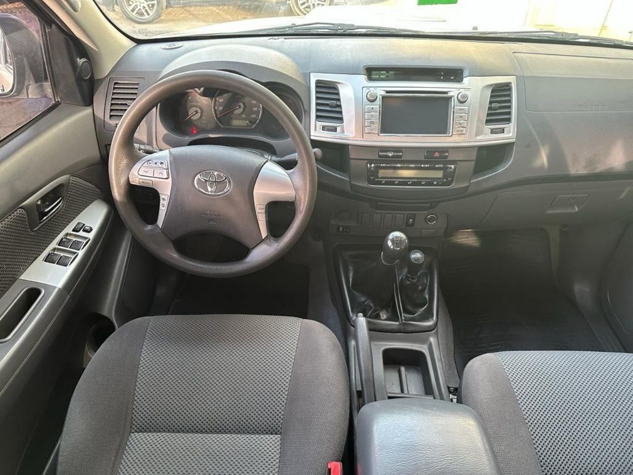 Toyota Hilux Usada en San Juan, deRuedas