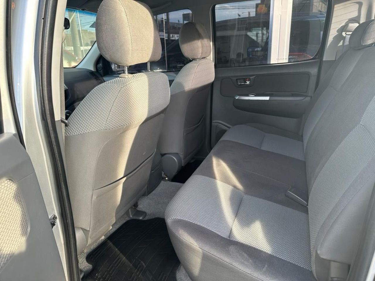 Toyota Hilux Usada en San Juan, deRuedas