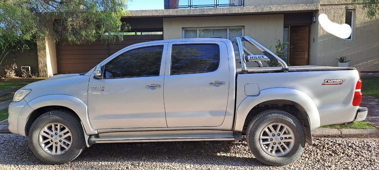 Toyota Hilux Usada en Mendoza, deRuedas