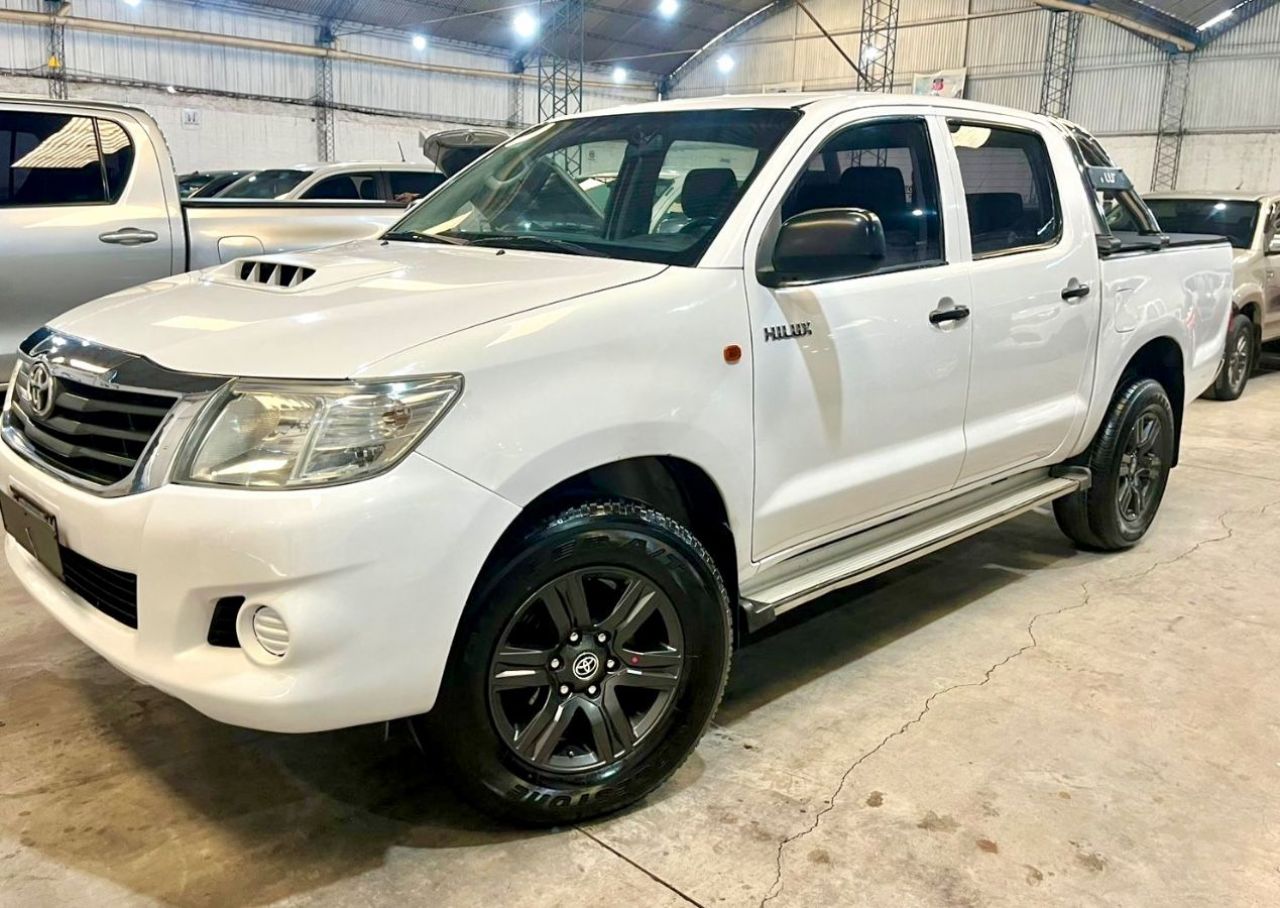Toyota Hilux Usada Financiado en Mendoza, deRuedas