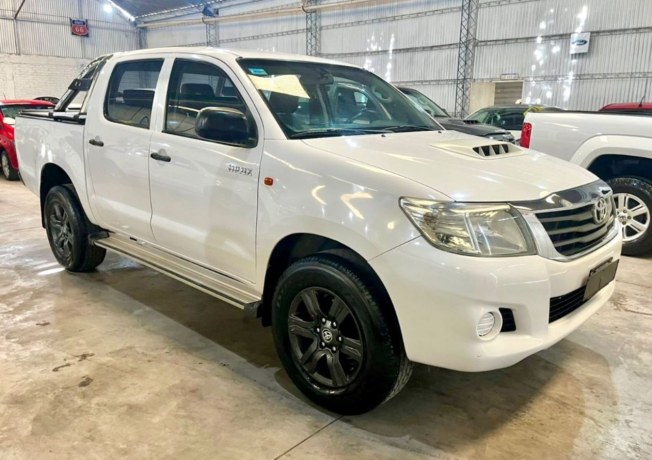 Toyota Hilux Usada Financiado en Mendoza, deRuedas