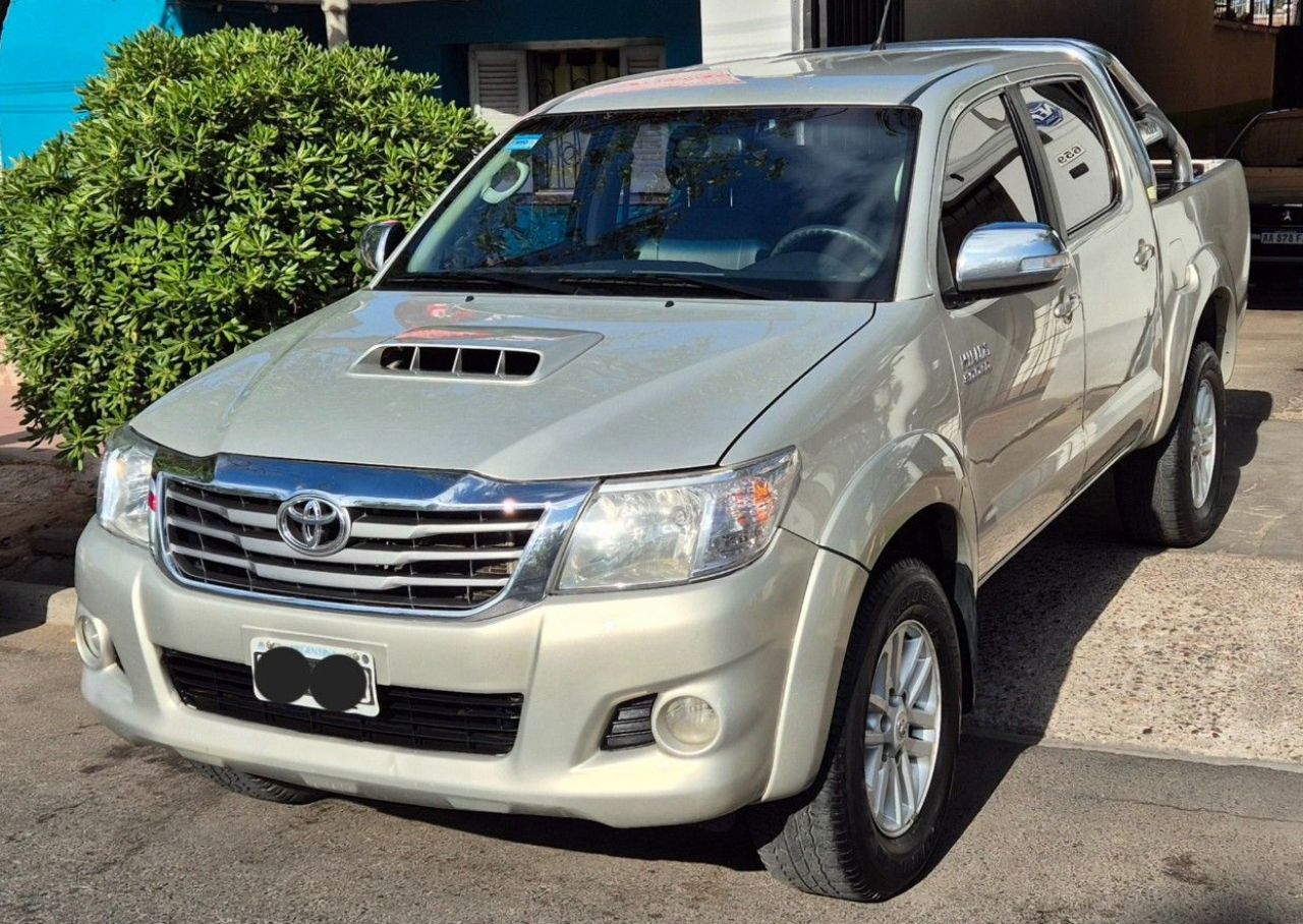 Toyota Hilux Usada en Mendoza, deRuedas