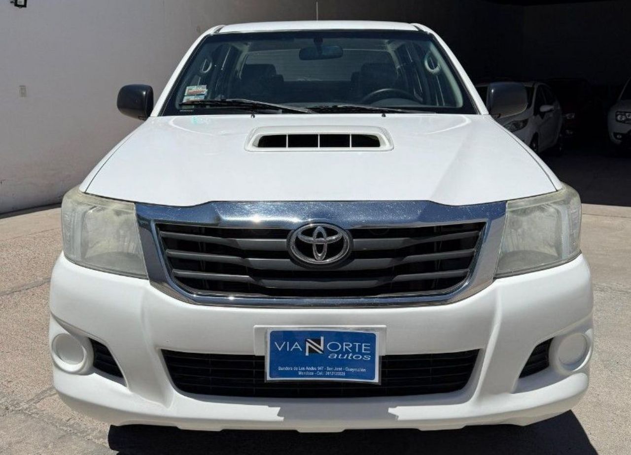 Toyota Hilux Usada Financiado en Mendoza, deRuedas