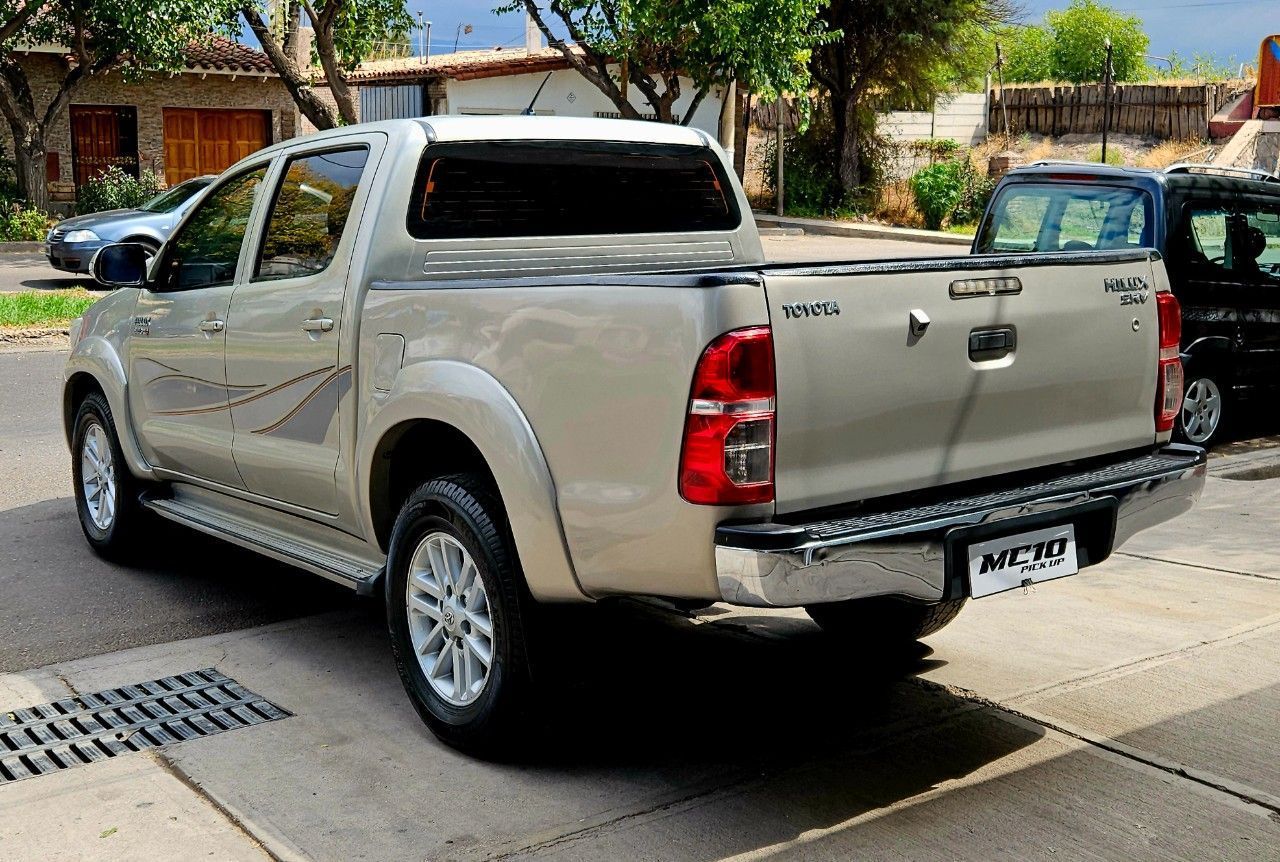 Toyota Hilux Usada Financiado en Mendoza, deRuedas