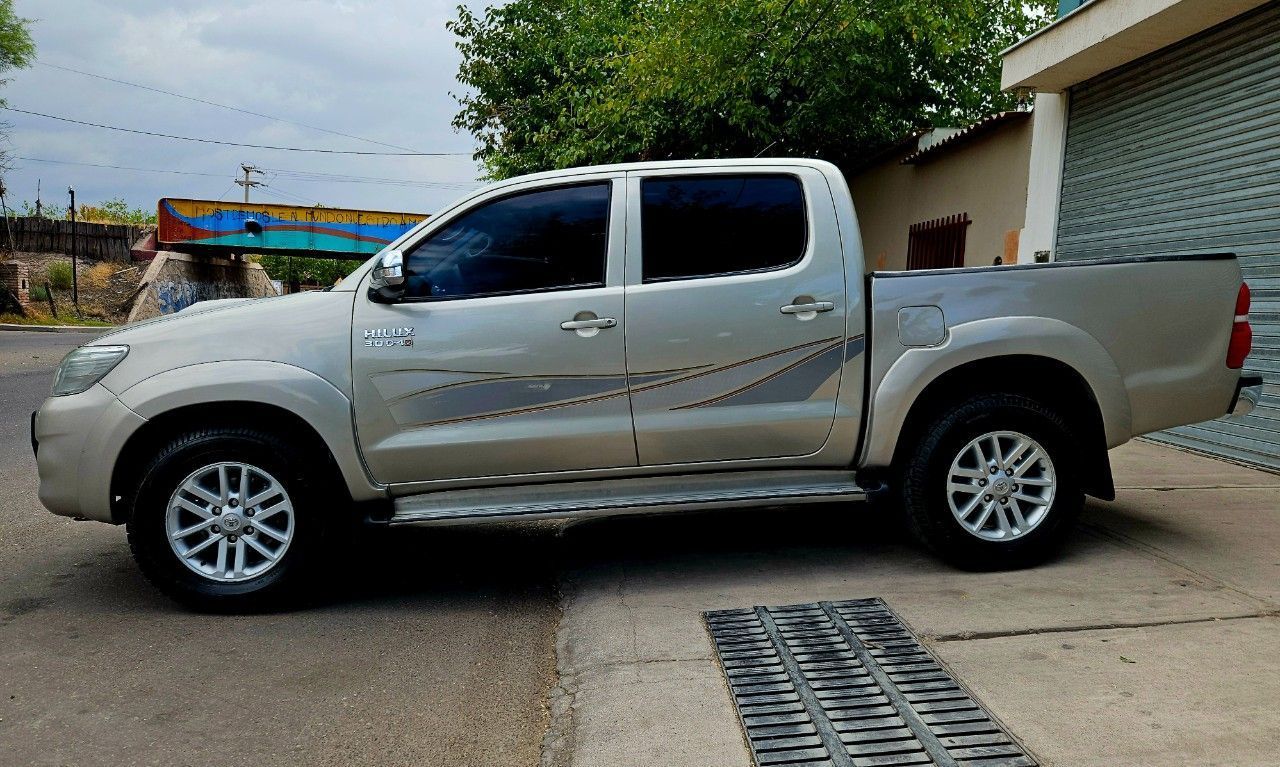 Toyota Hilux Usada Financiado en Mendoza, deRuedas