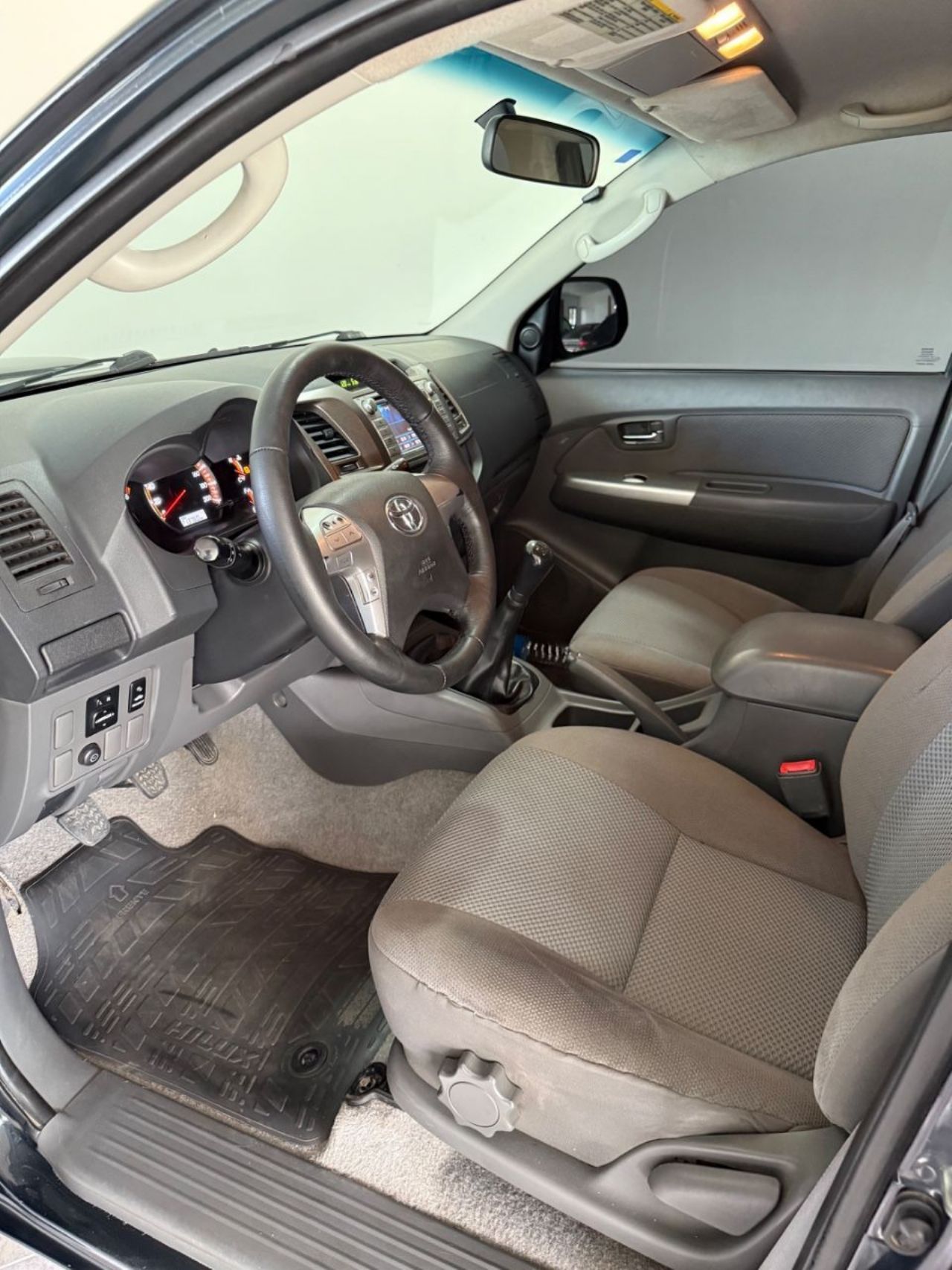 Toyota Hilux Usada Financiado en Mendoza, deRuedas