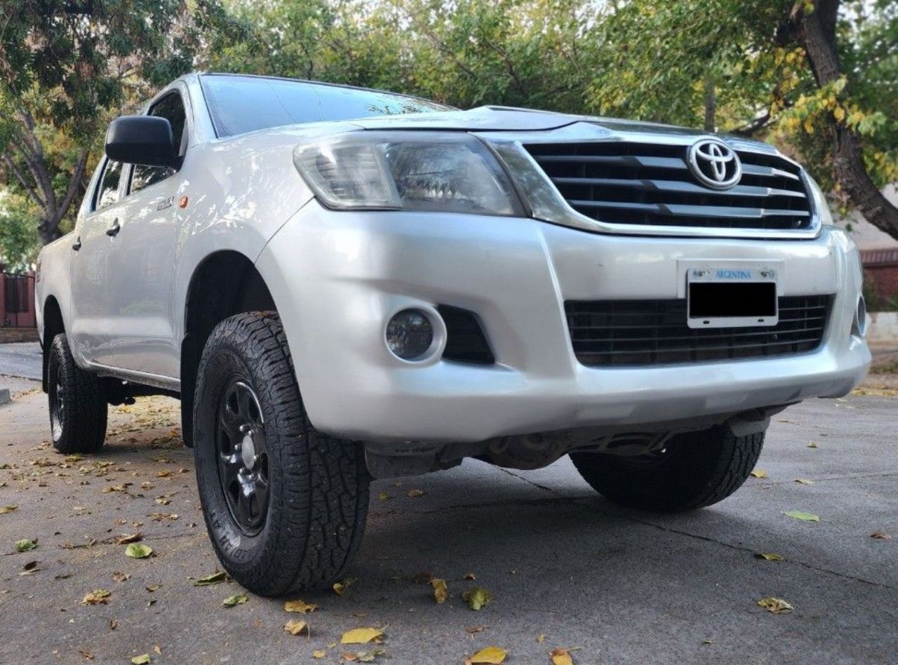 Toyota Hilux Usada Financiado en Mendoza, deRuedas