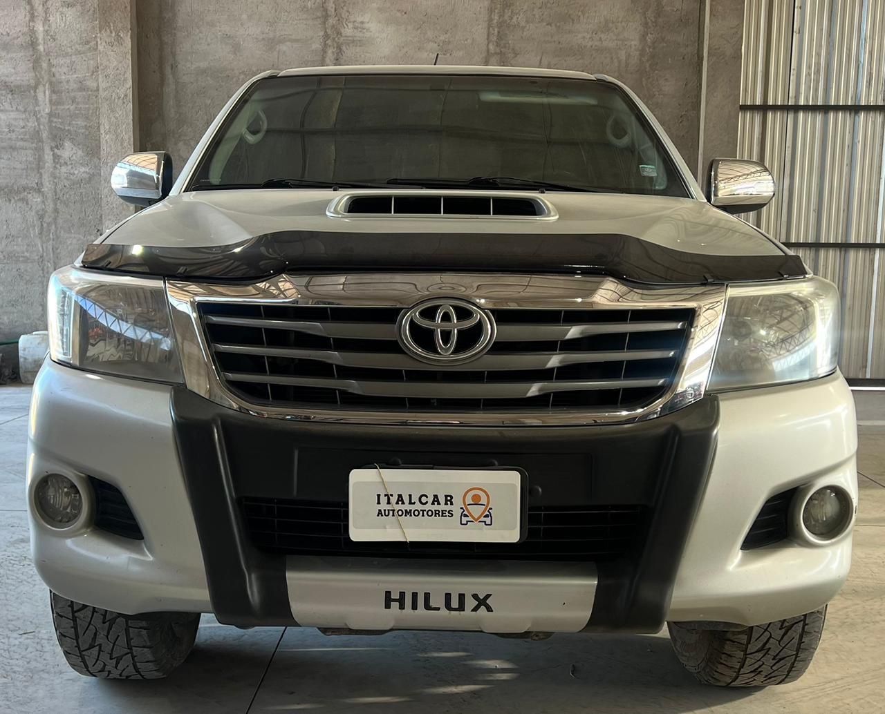 Toyota Hilux Usada Financiado en Mendoza, deRuedas